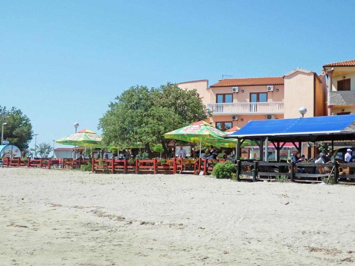 Apartments Real - 10 M From Sea Medulin Exterior photo