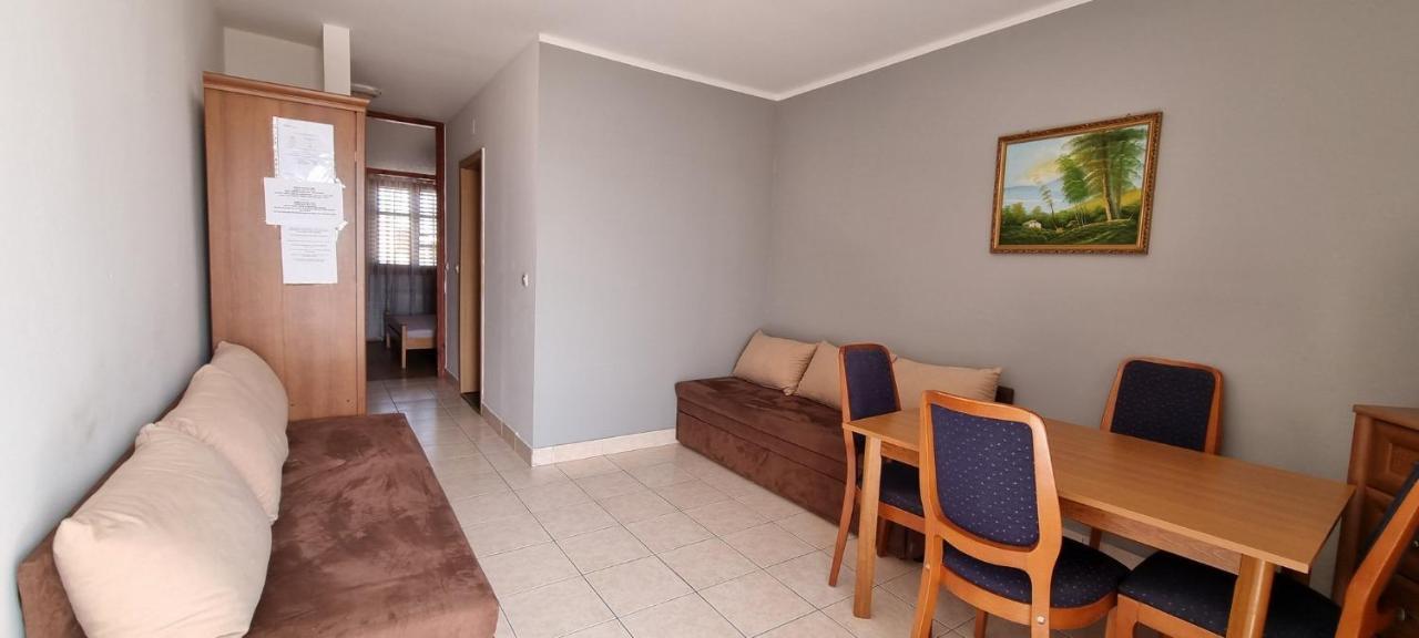 Apartments Real - 10 M From Sea Medulin Exterior photo
